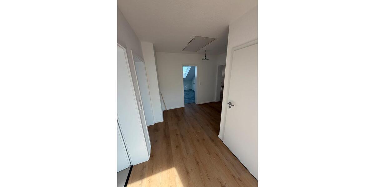 Dachgeschoßwohnung Grünberg - 1 Zimmer, 92 m&sup2;, 1.150&euro; | Angebot:26336177