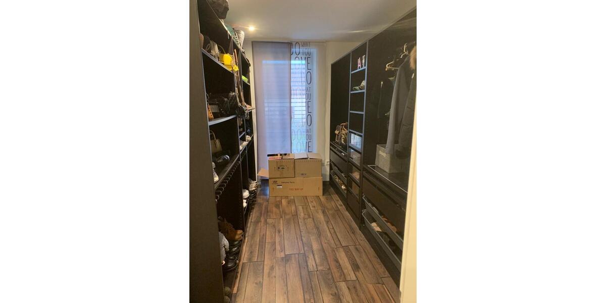 Erdgeschoßwohnung Adelsdorf - 5 Zimmer, 146 m&sup2;, 1.490&euro; | Angebot:25053262