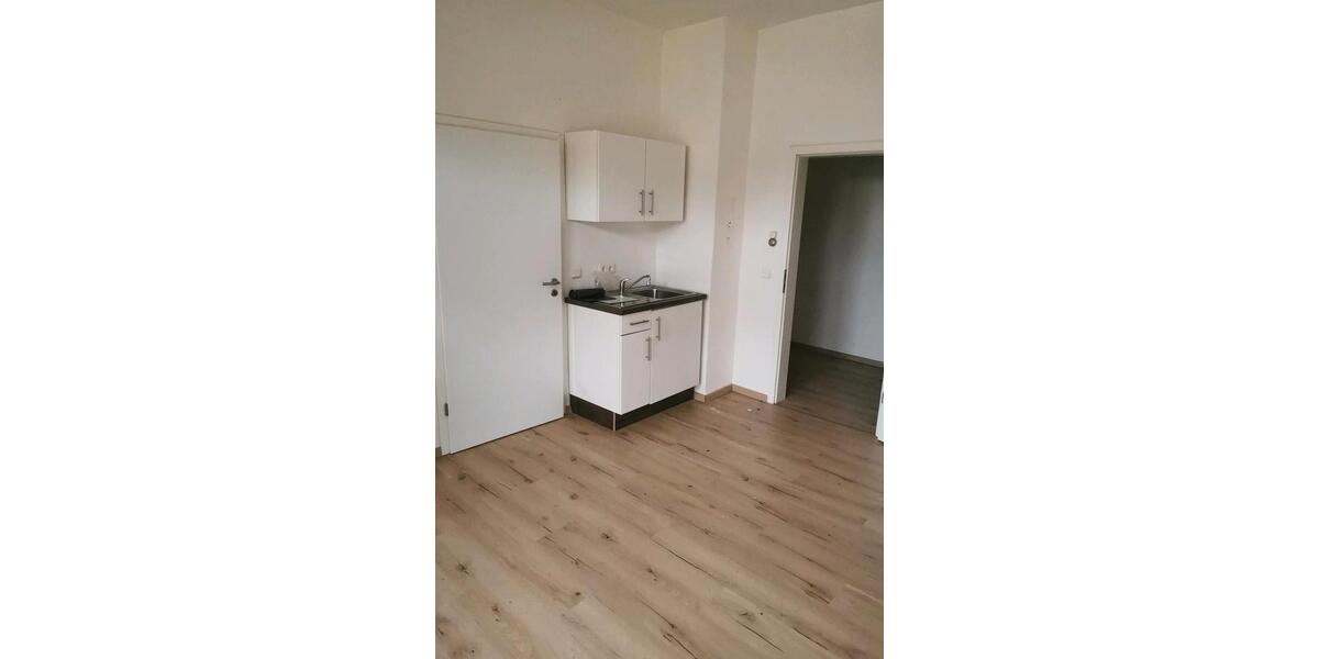 Dachgeschoßwohnung Hohenstein-Ernstthal Ernstthal - 2 Zimmer, 42 m&sup2;, 320&euro; | Angebot:26223315