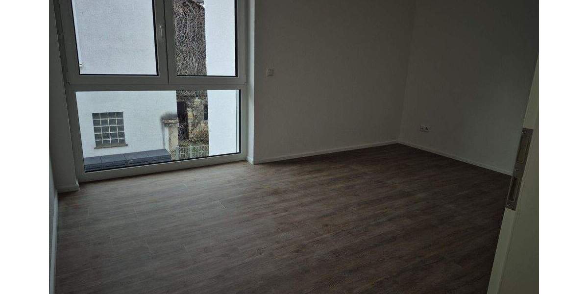 Etagenwohnung Lörrach Brombach - 3 Zimmer, 84 m&sup2;, 1.350&euro; | Angebot:24696331