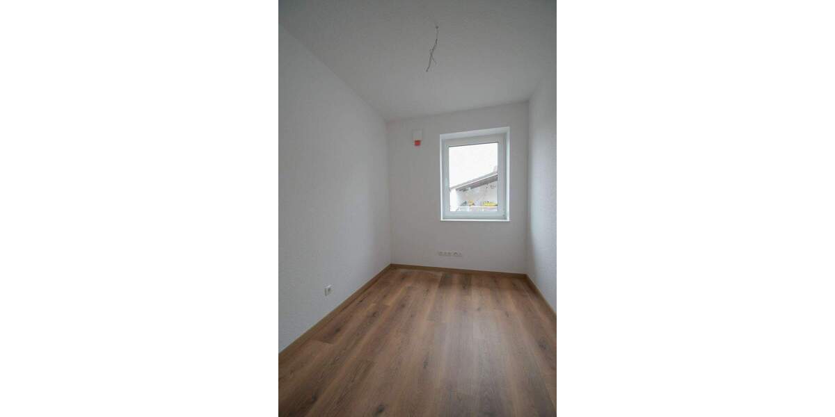 Etagenwohnung Edewecht - 3 Zimmer, 81 m&sup2;, 1.000&euro; | Angebot:25898383