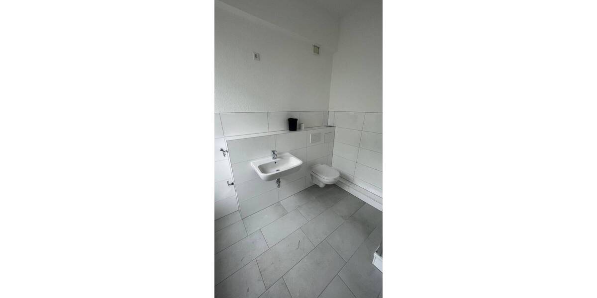 Helle 3-Zimmer-Wohnung mit großzügigen Räumen in zentraler Innenstadtlage 3 zimmer