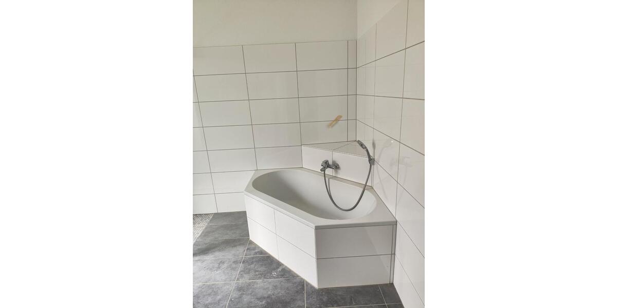 Erdgeschoßwohnung Singen (Hohentwiel) - 2.5 Zimmer, 76 m&sup2;, 1.150&euro; | Angebot:26529028