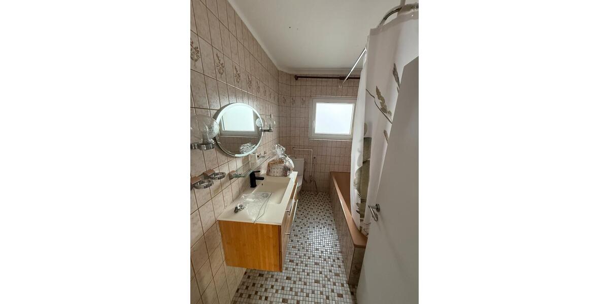 Etagenwohnung Homburg - 4 Zimmer, 107 m&sup2;, 1.050&euro; | Angebot:24794591