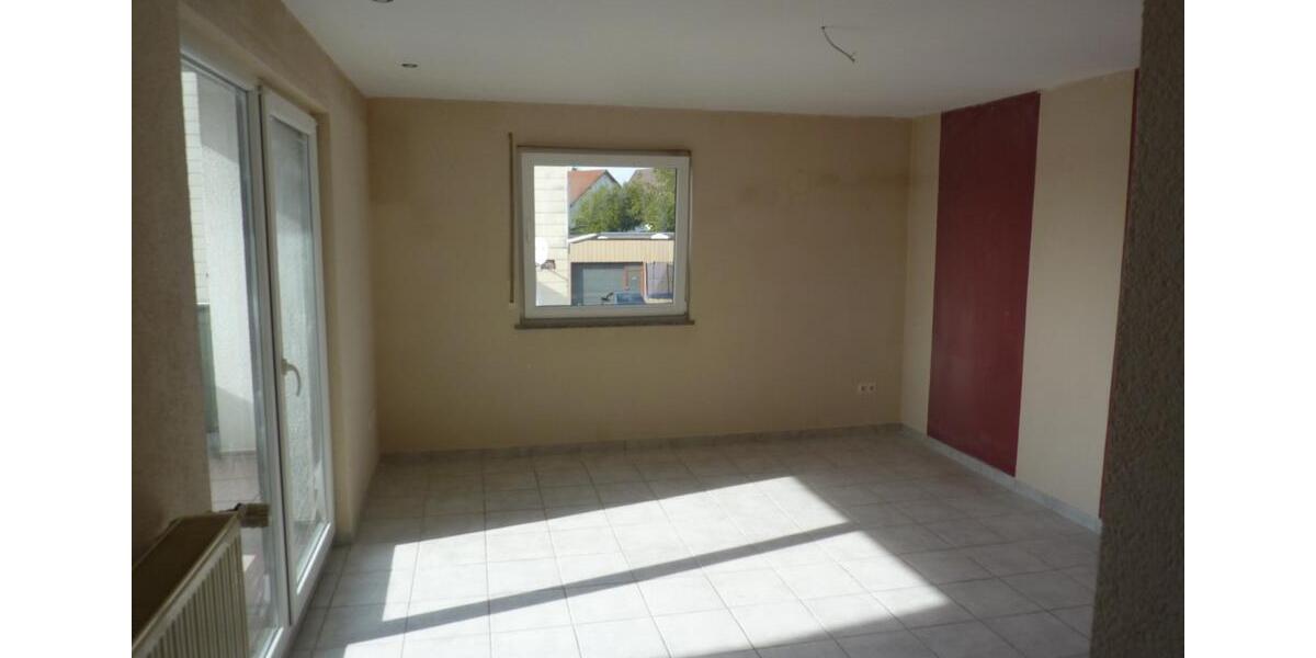 Etagenwohnung Kirkel - 4.5 Zimmer, 117 m&sup2;, 1.075&euro; | Angebot:26039181