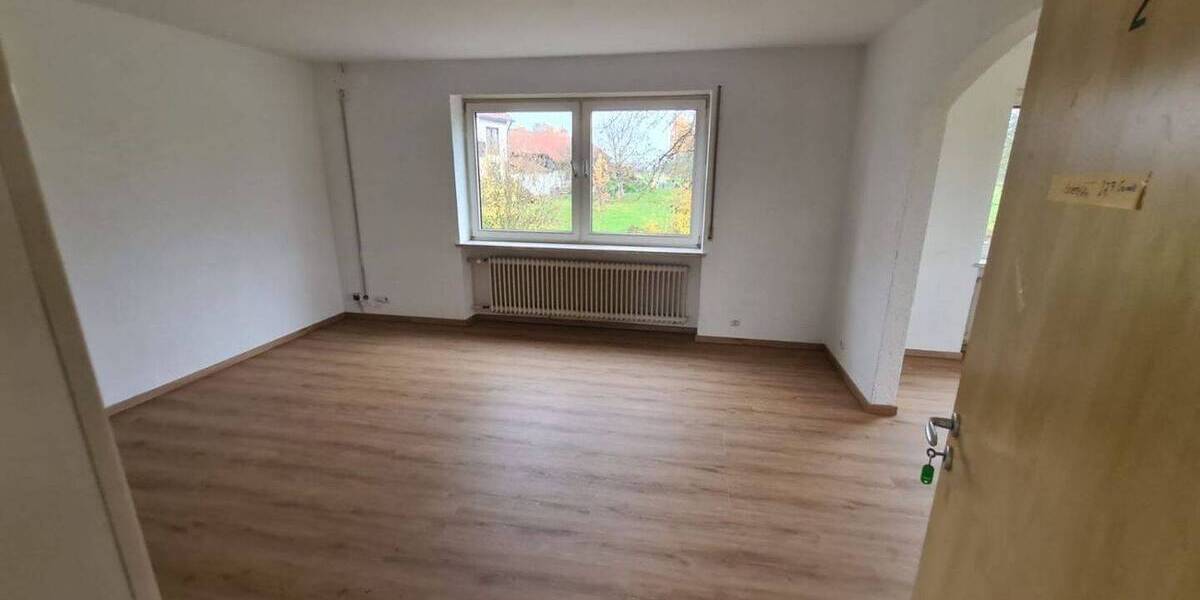 Mehrfamilienhaus, Wohnhaus Sulzbach-Rosenberg Unterschwaig - 8 Zimmer, 250 m&sup2;, 2.060&euro; | Angebot:25665485