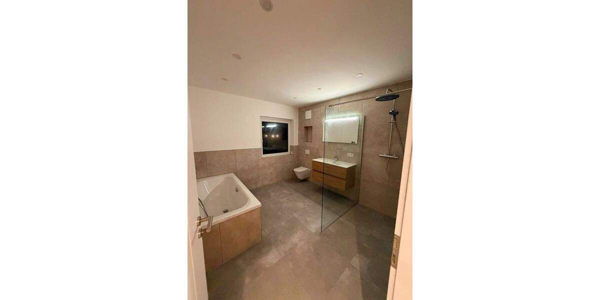 Doppelhaushälfte Brandenburg an der Havel / Neuschmerzke Neustadt - 4 Zimmer, 127 m&sup2;, 1.600&euro; | Angebot:25697031