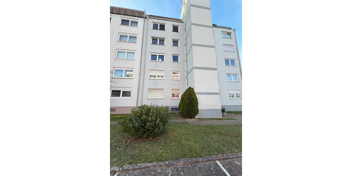 2 Zimmer-Wohnung im 1.OG mit Balkon, Stellplatz und Keller 2 zimmer