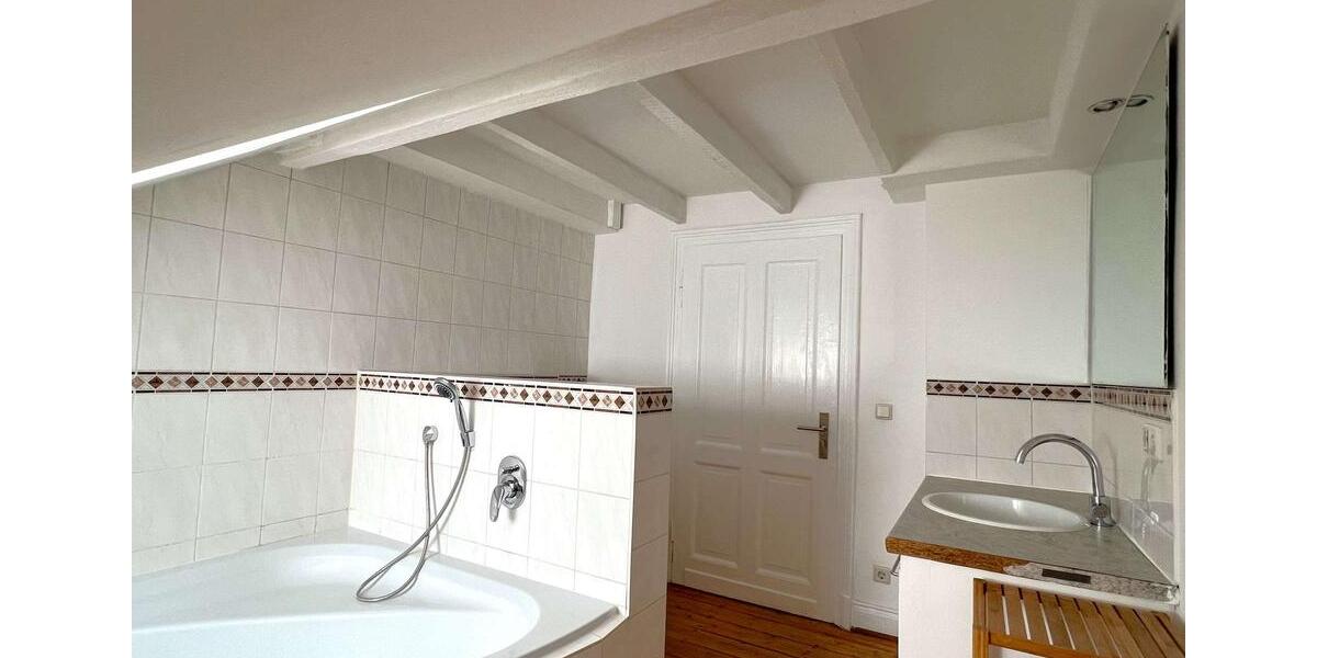 Etagenwohnung Bonn Bad Godesberg - 3 Zimmer, 90 m&sup2;, 1.650&euro; | Angebot:26059357