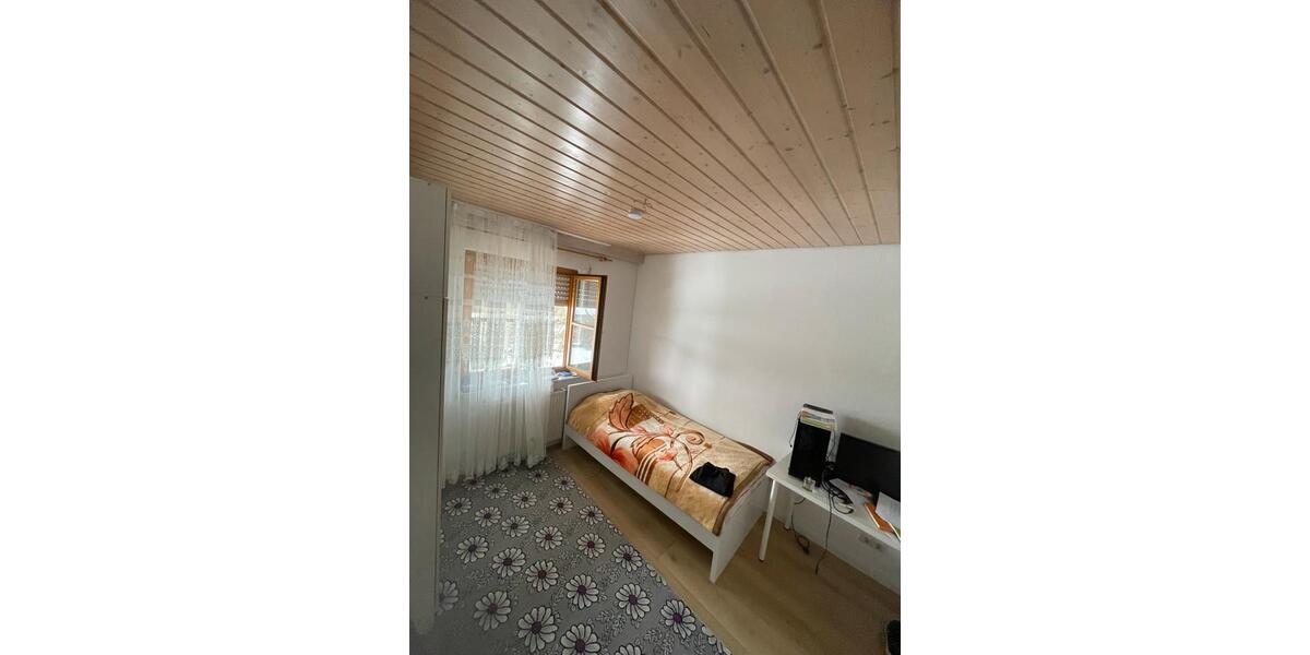 Etagenwohnung Offenau - 4 Zimmer, 111 m&sup2;, 1.100&euro; | Angebot:26416012