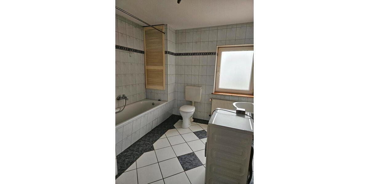 Etagenwohnung Bausendorf - 4 Zimmer, 92 m&sup2;, 835&euro; | Angebot:25402016