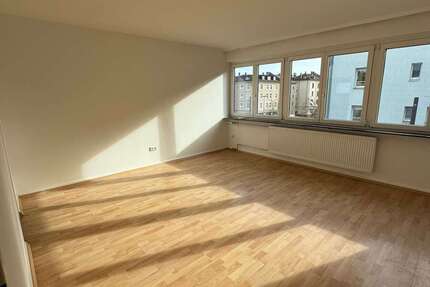 Wohnung zum Mieten in Frankfurt 560 € 28.29 m² 1 zimmer