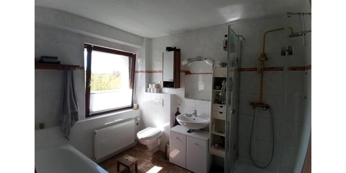 Wohnen auf Zeit Brilon - 6 Zimmer, 160 m&sup2;, 300&euro; | Angebot:26337024
