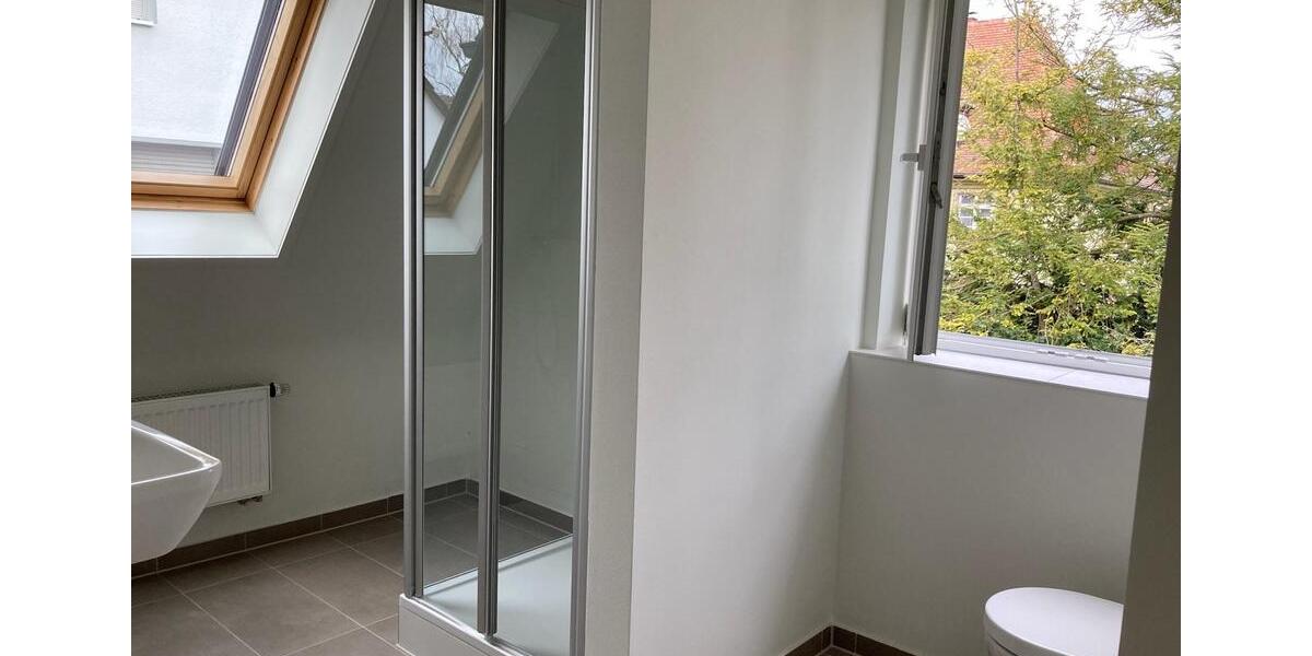 Vermietung: Einfamilienhaus mit großem Garten, zentrale Lage 5 zimmer