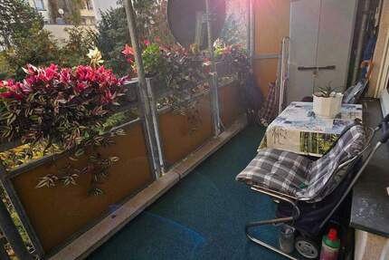 Schöne 2 Zimmer Wohnung mit tollem Balkon in NürnbergNibelungen 2 zimmer