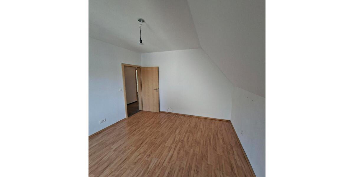 Etagenwohnung Forchheim - 4 Zimmer, 140 m&sup2;, 1.200&euro; | Angebot:26478223