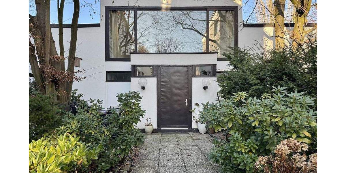 Modernisierte 3-Zimmer-Wohnung in Berlin-Dahlem mieten, ca. 180 m², große Ost- und West-Terrassen 3 zimmer