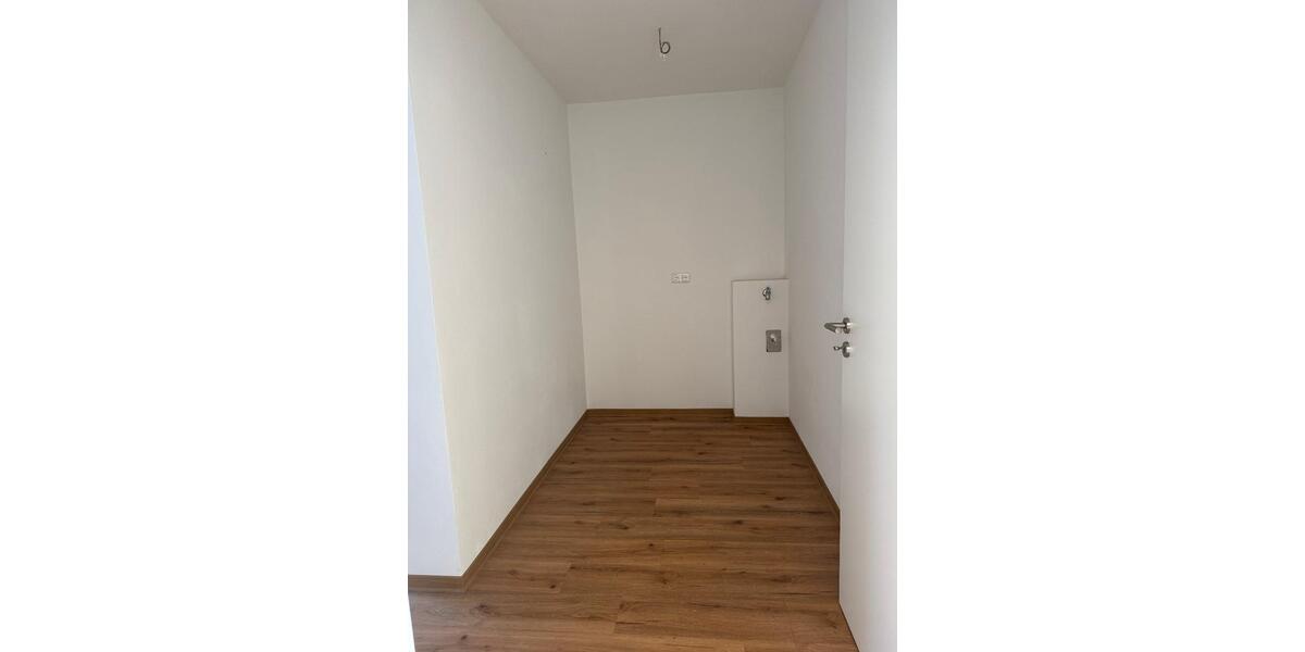 Erdgeschoßwohnung Kemnath - 3 Zimmer, 70 m&sup2;, 840&euro; | Angebot:24748005