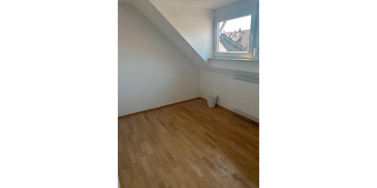 Dachgeschoßwohnung Stuttgart Fasanenhof-Ost - 2 Zimmer, 55 m&sup2;, 1.000&euro; | Angebot:26611941