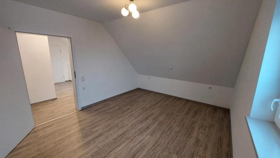 Dachgeschoßwohnung Offingen - 2 Zimmer, 55 m&sup2;, 720&euro; | Angebot:25839182