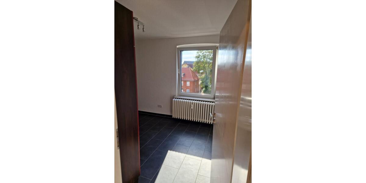 Schöne, renovierte 2 ZKB Wohnung (32) zentral in Bückeburg 2 zimmer