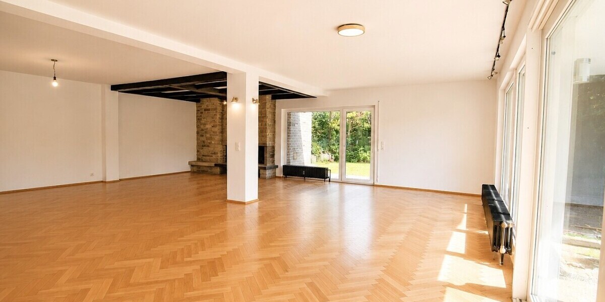 Großes Familienhaus am Sonnenhang mit Doppelgarage - Einfamilienhaus Eppstein-Vockenhausen Vockenhausen | Angebot:27120640