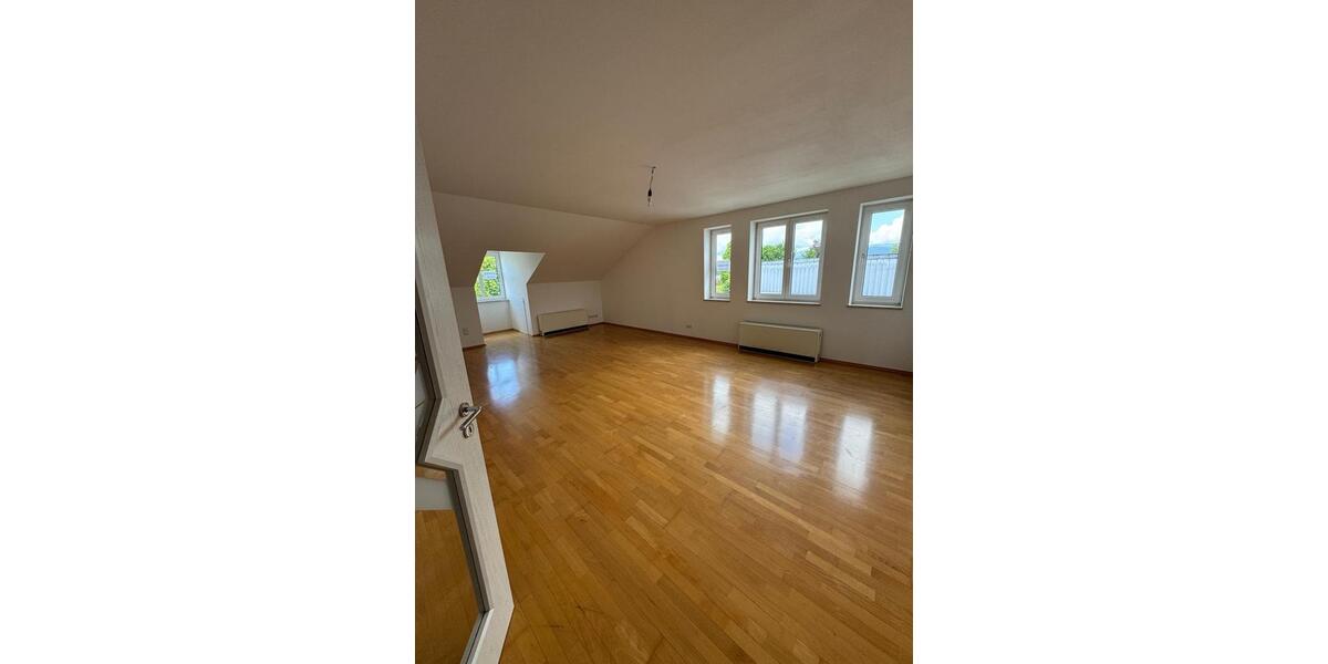 Etagenwohnung Schöllnach - 2 Zimmer, 88 m&sup2;, 600&euro; | Angebot:24748419