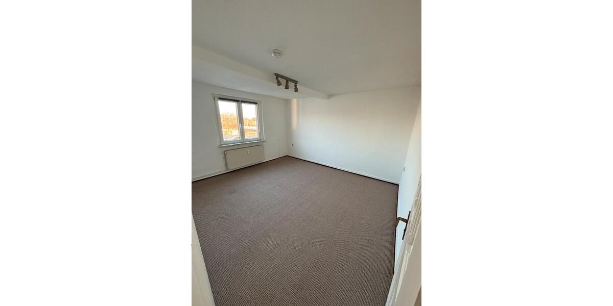 Dachgeschoßwohnung Anklam - 2 Zimmer, 59 m&sup2;, 470&euro; | Angebot:24574905