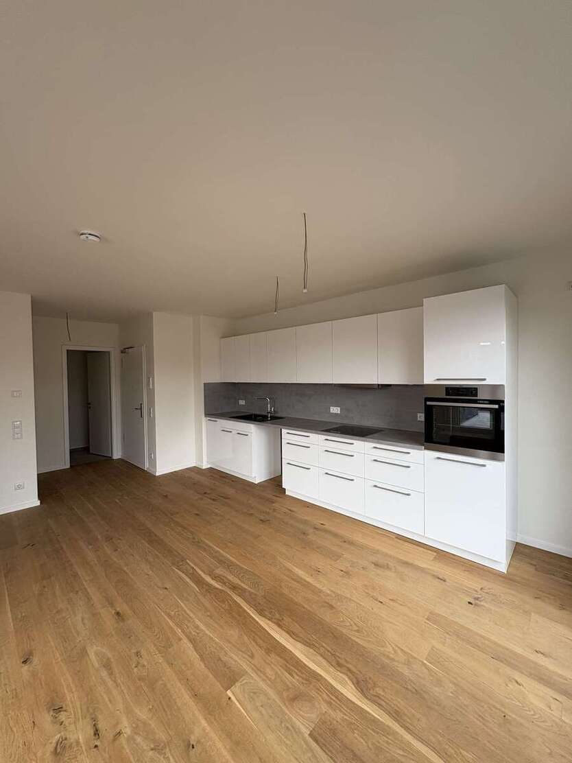 Wohnung zum Mieten in Berlin 1.432,73 € 81.87 m² 3 zimmer