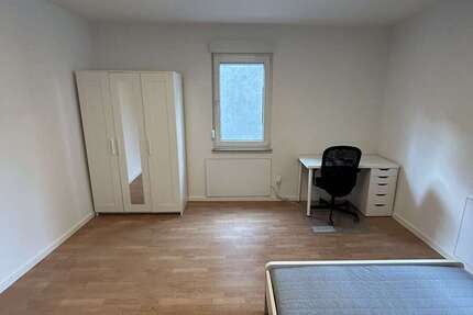 Wohnung zum Mieten in Stuttgart 525 € 16.7 m² 1 zimmer