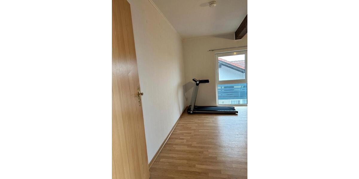 Dachgeschoßwohnung Korbach - 3 Zimmer, 122 m&sup2;, 900&euro; | Angebot:26482952