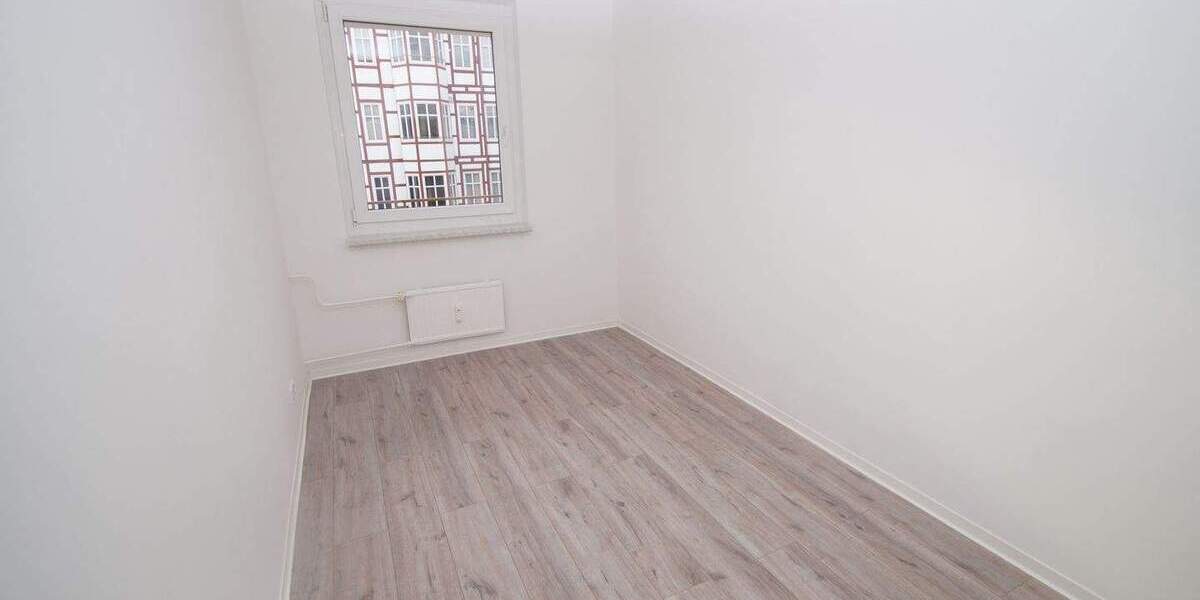 Etagenwohnung Magdeburg Altstadt - 4 Zimmer, 83 m&sup2;, 623&euro; | Angebot:25799030