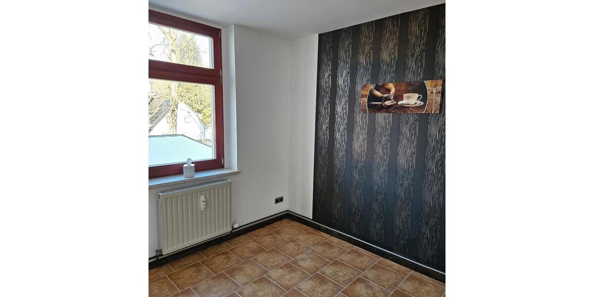 Erdgeschoßwohnung Lichtenstein (Sachsen) - 2.5 Zimmer, 57 m&sup2;, 400&euro; | Angebot:25362048