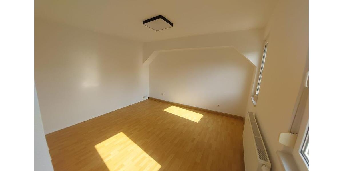 Gemütliche 2-Zimmer Wohnung mit Balkon, Garten, Keller, Parken 2 zimmer