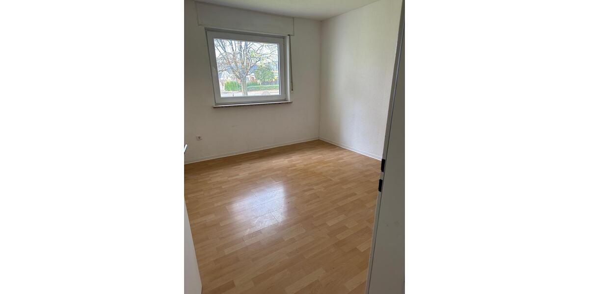 Erdgeschoßwohnung Hiddenhausen - 3 Zimmer, 78 m&sup2;, 560&euro; | Angebot:24740006