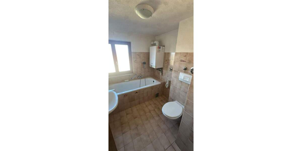 Etagenwohnung Waldsassen - 4 Zimmer, 64 m&sup2;, 448&euro; | Angebot:25909156