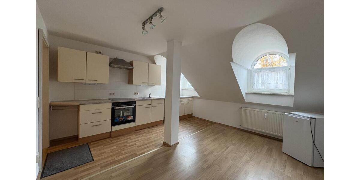Dachgeschoßwohnung Meerane - 2 Zimmer, 52 m&sup2;, 382&euro; | Angebot:24350491