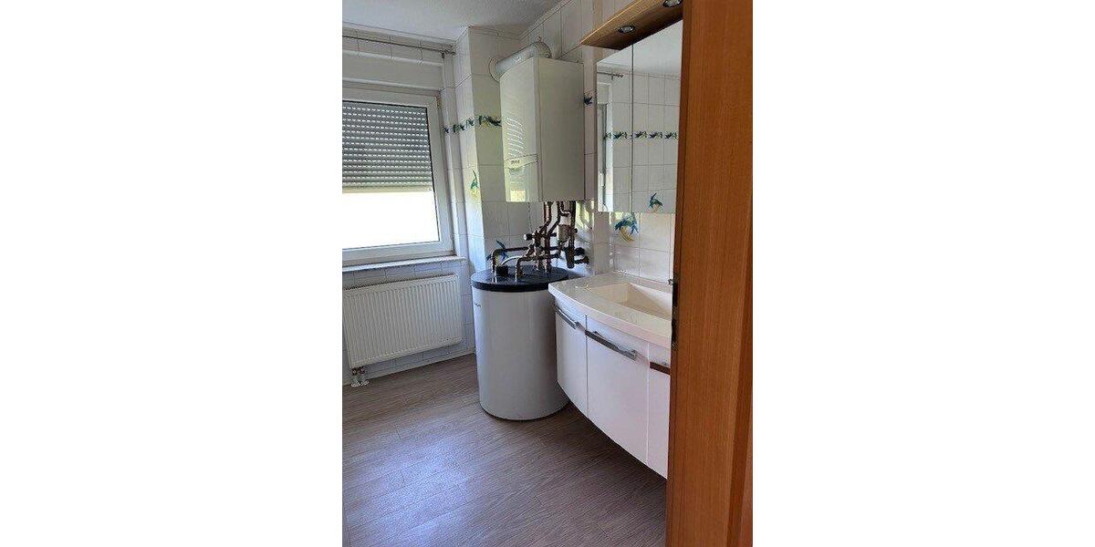Dachgeschoßwohnung Bad Zwesten - 4 Zimmer, 92 m&sup2;, 644&euro; | Angebot:23138166