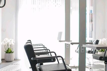 Lichtdurchflutete Gewerberäume im ❤️ von Musbach zimmer