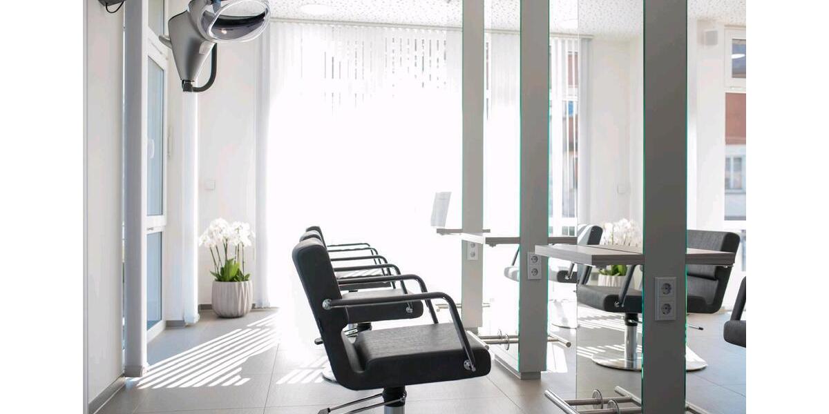 Lichtdurchflutete Gewerberäume im ❤️ von Musbach zimmer