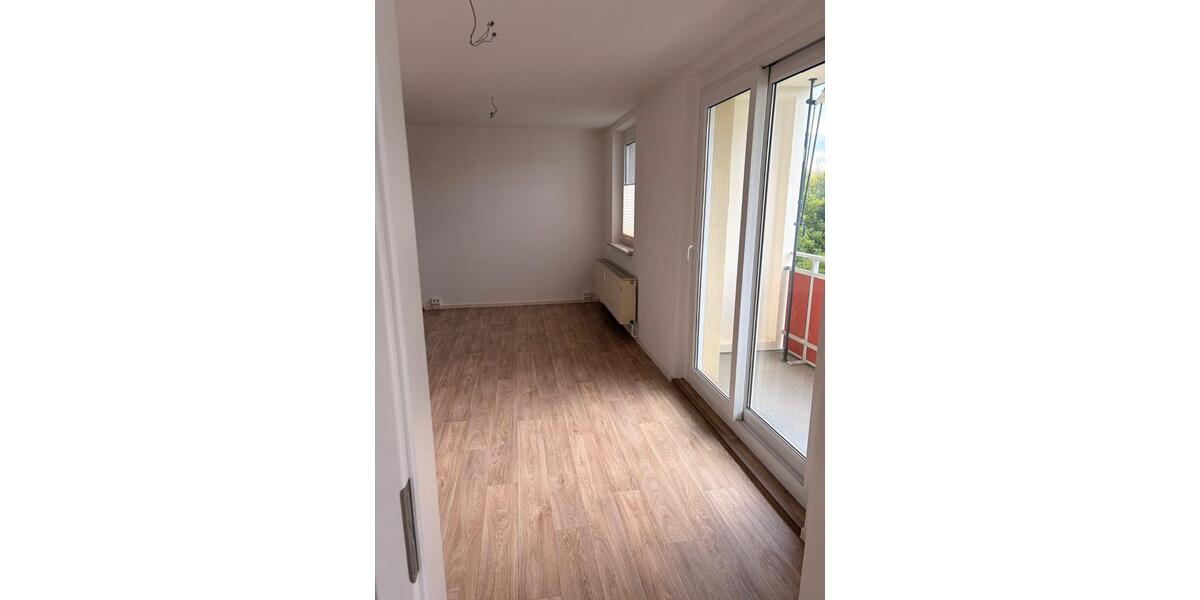 Etagenwohnung Aue-Bad Schlema Bad Schlema - 6 Zimmer, 116 m&sup2;, 605&euro; | Angebot:26561433