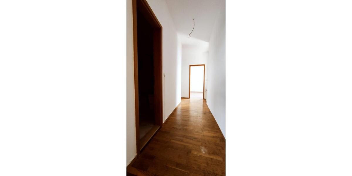 Etagenwohnung Halberstadt - 4 Zimmer, 90 m&sup2;, 410&euro; | Angebot:26021392