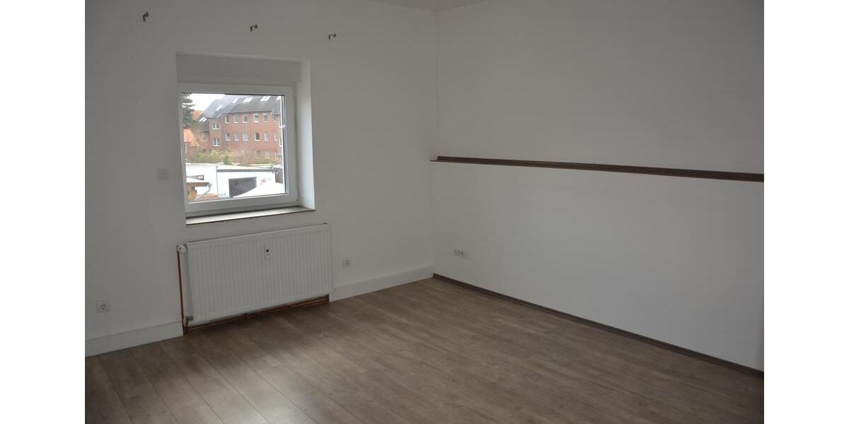 Etagenwohnung Lüchow (Wendland) - 4 Zimmer, 117 m&sup2;, 900&euro; | Angebot:24847376