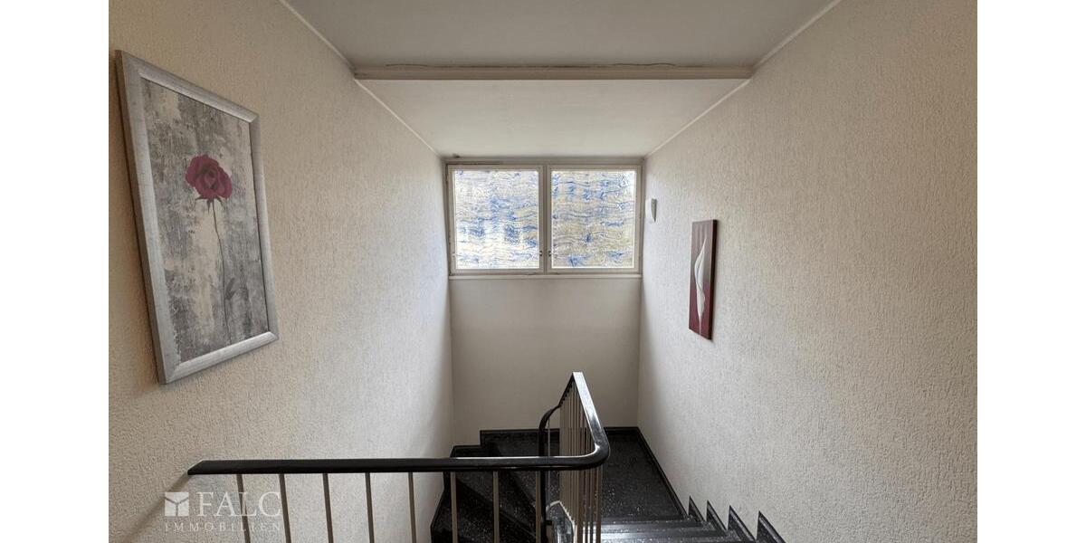 Dachgeschoßwohnung Essen Stadtbezirk VIII - 1 Zimmer, 50 m&sup2;, 600&euro; | Angebot:26547037