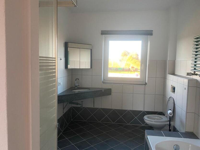 2-Zimmer-Wohnung mit eigenem Eingang-Nähe Siegenburg