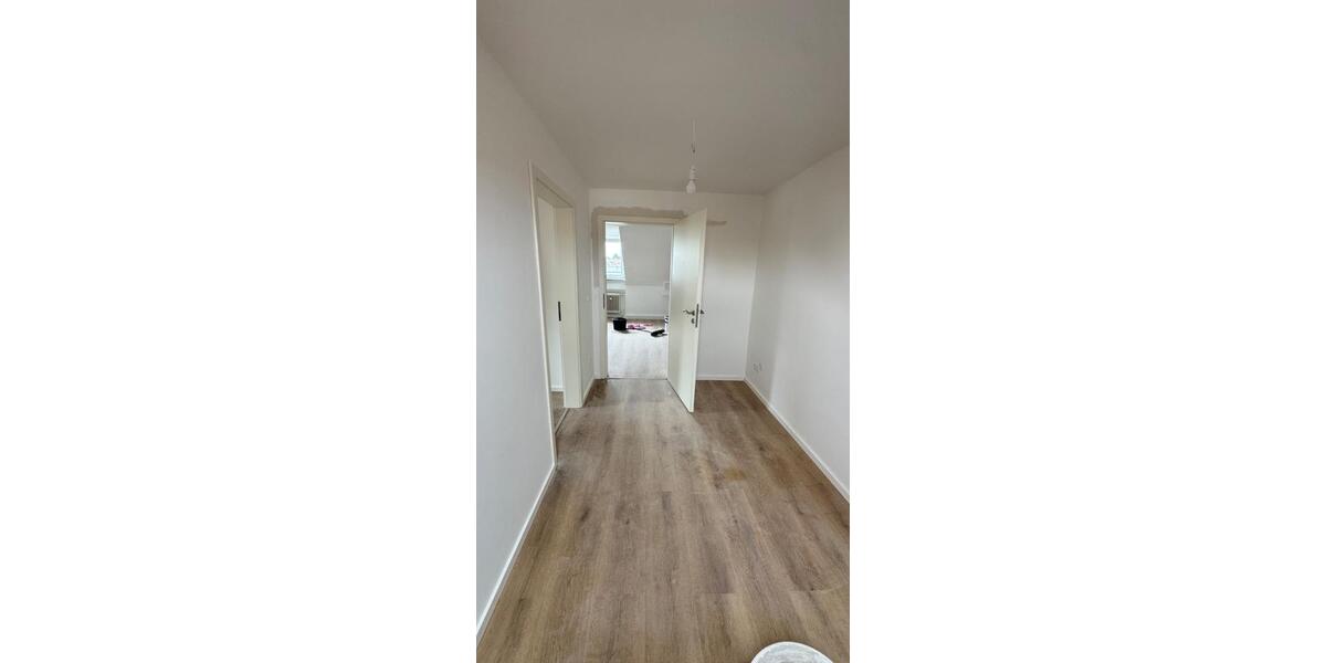 Dachgeschoßwohnung Straubing - 4 Zimmer, 77 m&sup2;, 950&euro; | Angebot:26644970