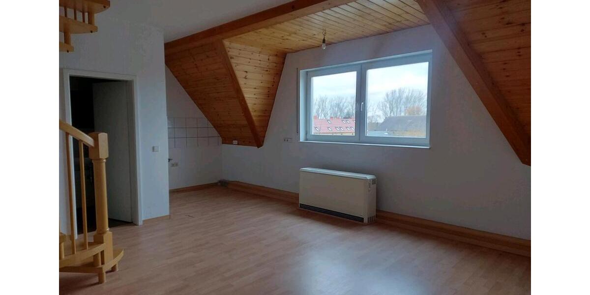 Helle 2 Raum-Maisonette-Wohnung im DG mit Balkon in Kölsa 2 zimmer