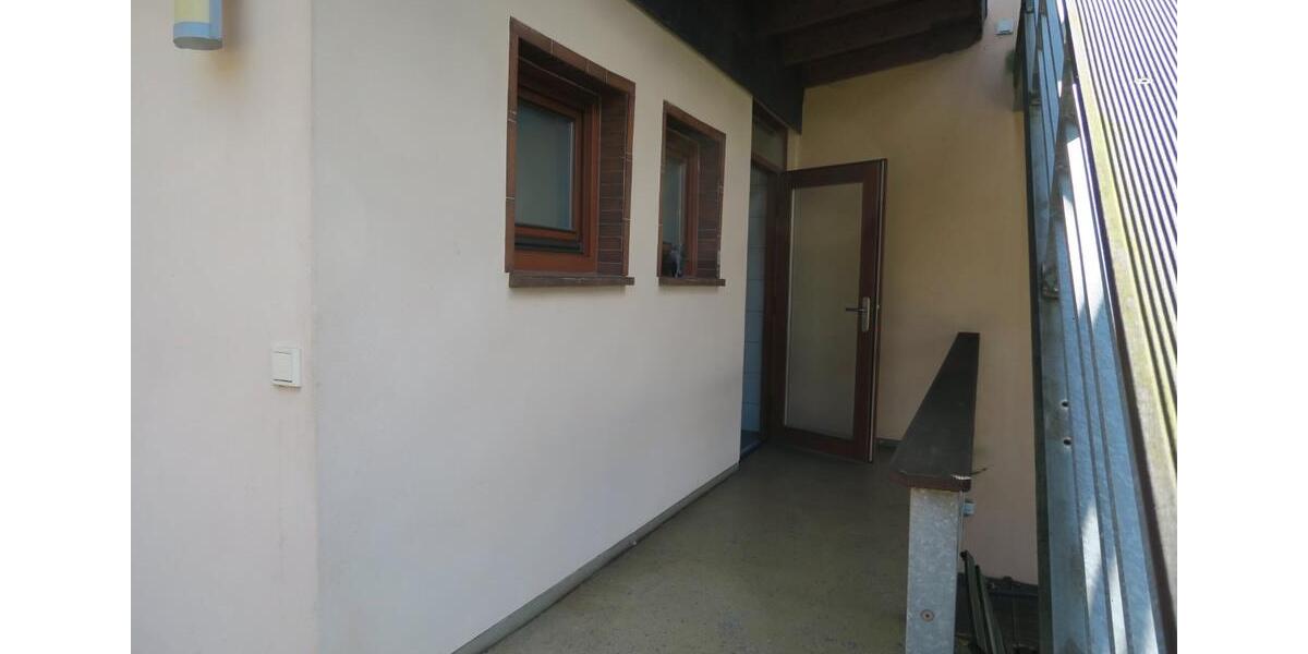 Erdgeschoßwohnung Schwalbach - 3 Zimmer, 113 m&sup2;, 850&euro; | Angebot:26270838