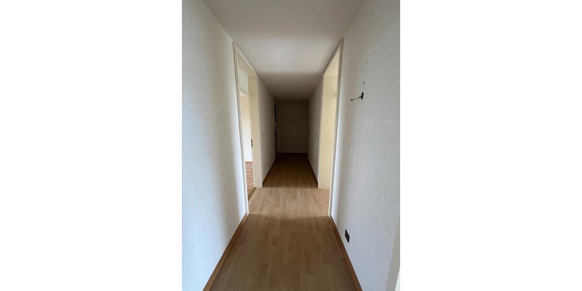 Helle 3,5-Zimmer-Wohnung mit Balkon in Saarbrücken-Eschberg 3 zimmer