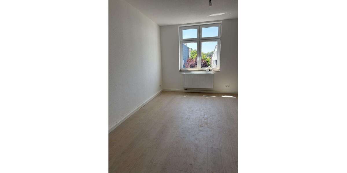 Etagenwohnung Wuppertal Gemarkung Barmen - 2 Zimmer, 80 m&sup2;, 679&euro; | Angebot:27216083